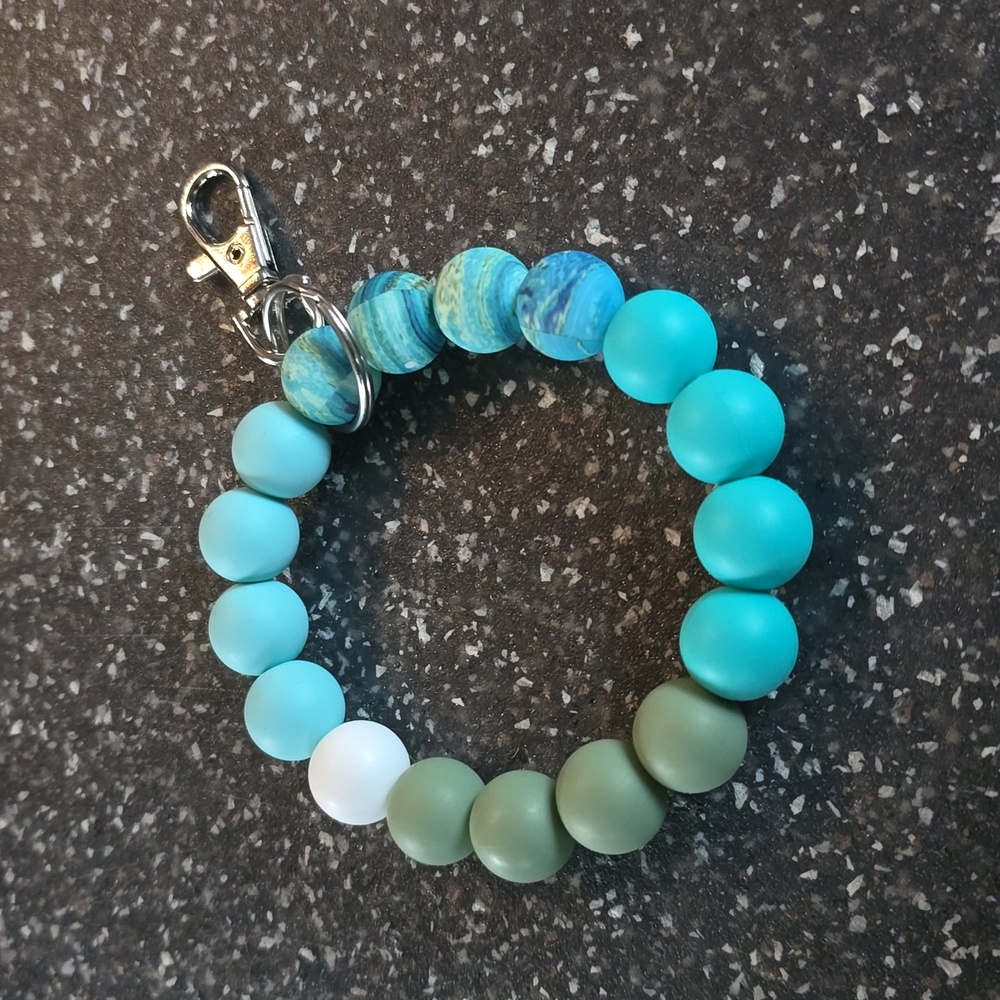 Silicone beaded wristlet keychain
